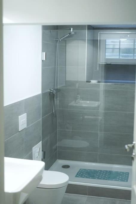 Central, Cozy & Beautiful Designed 2-Rooms Apt. Near River Берлин Экстерьер фото