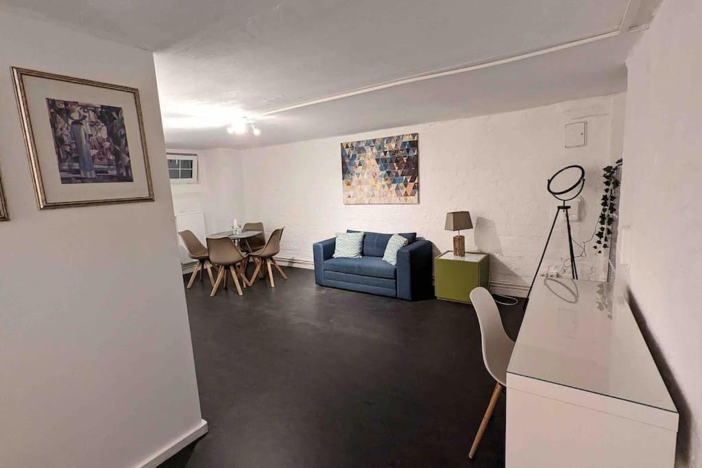 Central, Cozy & Beautiful Designed 2-Rooms Apt. Near River Берлин Экстерьер фото