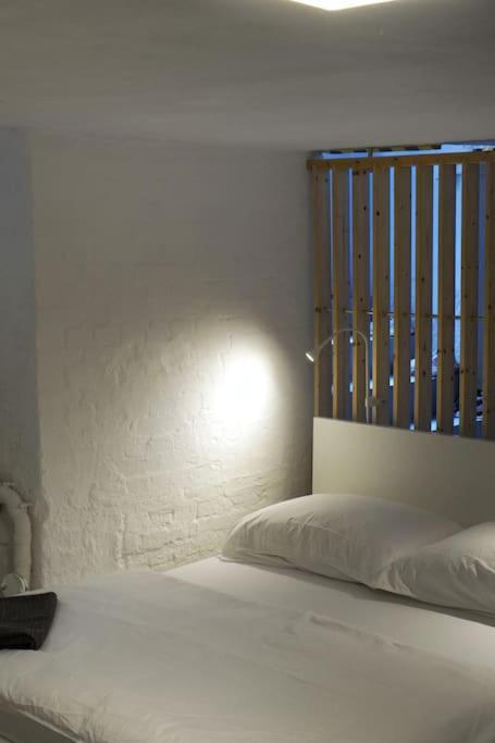 Central, Cozy & Beautiful Designed 2-Rooms Apt. Near River Берлин Экстерьер фото